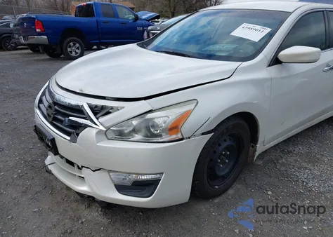 2015 Nissan Altima 2.5 S from USA, damaged, VIN 1N4AL3AP1FN335665